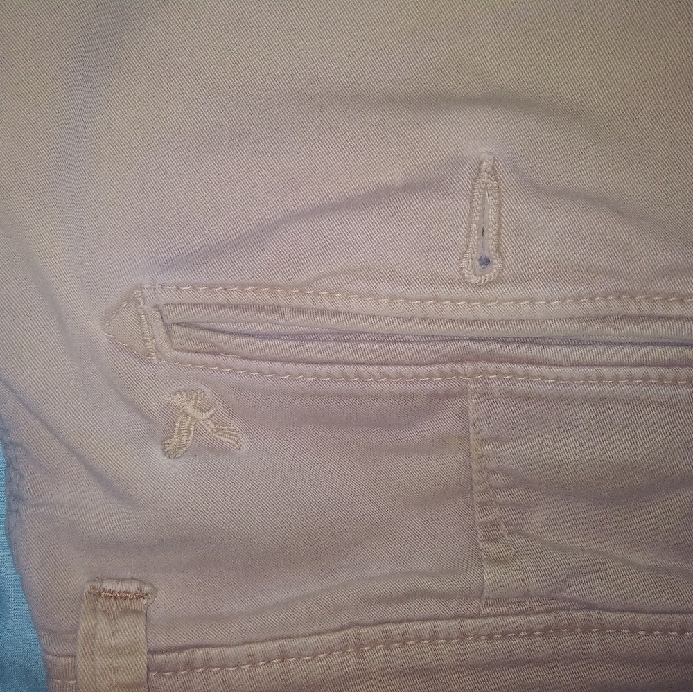 American Eagle khaki shorts - Picture 5 of 6